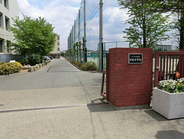 さいたま市立日進中学校の画像1