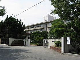 荒井中学校の画像1