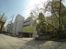 伊丹市立東中学校