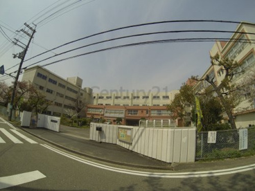 伊丹市立 花里小学校の画像1