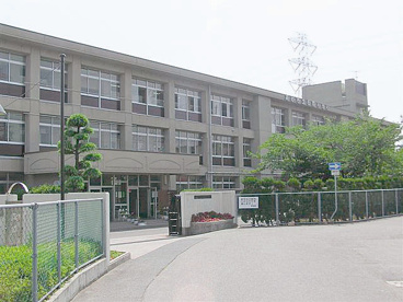 松陽中学校の画像1