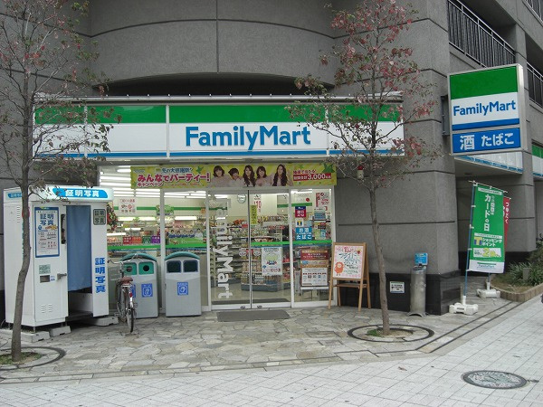 ファミリーマート新町三丁目店の画像