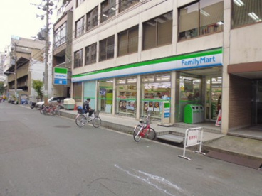 ファミリーマート 南船場一丁目店の画像1