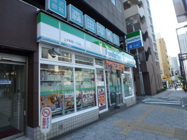 ファミリーマート上本町西一丁目店の画像1