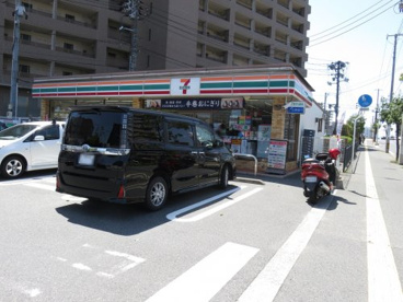 セブンイレブン広島南千田西店の画像1