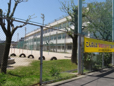 広島市立吉島小学校の画像1