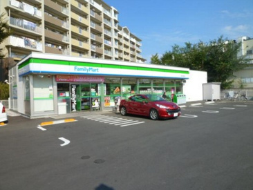 コンビニエンスストア ファミリーマート 三鷹台団地南店