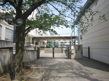 新宿区立　落合第二中学校の画像1