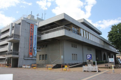 三鷹市役所の画像1