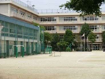 新座市立 東北小学校の画像2
