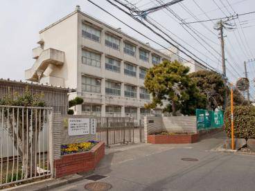横浜市立　大正中学校の画像1