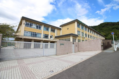 春日丘中学校の画像1