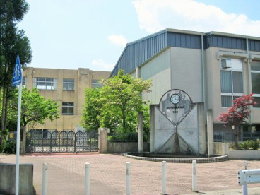 久津川小学校の画像1