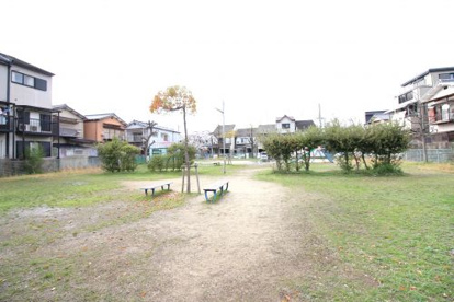 蓮池児童公園の画像1