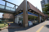 コンビニエンスストア ローソン阪急仁川駅前店