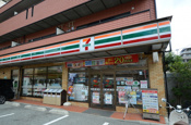 セブンイレブン宝塚湯本町