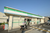 ファミリーマート御所の前店