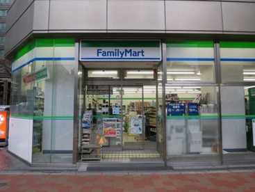 ファミリーマート銀座松屋通り店の画像1