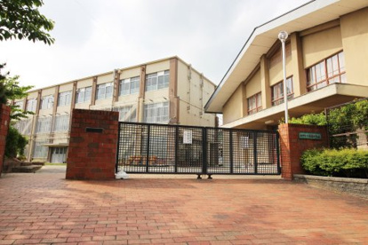 小栗栖小学校の画像1