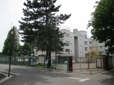 三鷹市立第二中学校の画像1