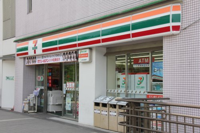 セブンイレブン・三鷹駅前店の画像1