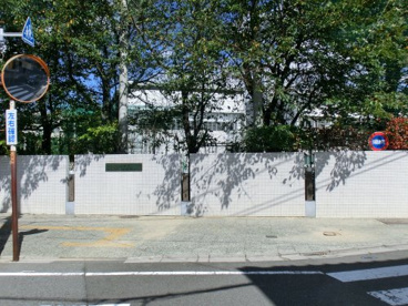 三鷹市立第三中学校の画像1