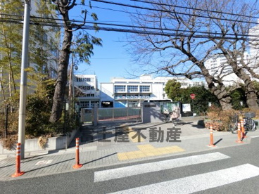 文京区立　駕籠町小学校の画像1