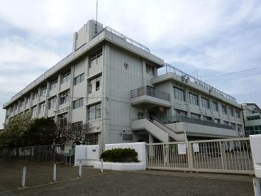 世田谷区立 喜多見中学校の画像1