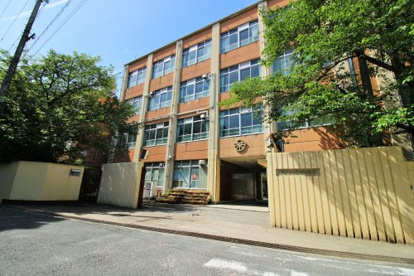 京都市栗陵中学校の画像1
