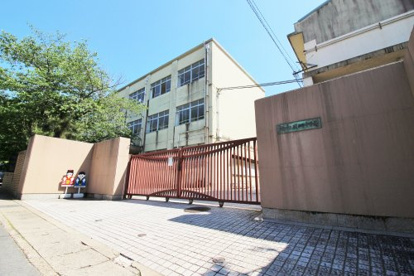醍醐中学校の画像1