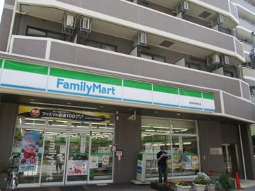 ファミリーマート東府中駅前店の画像1