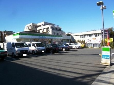 ファミリーマート世田谷教育会館前店