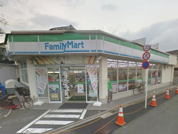 ファミリーマート 若木二丁目店の画像1