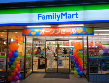 ファミリーマート 一之江六丁目店の画像1