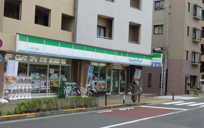 ファミリーマート一之江七丁目店の画像1