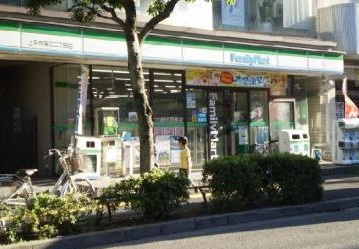 ファミリーマート 西瑞江二丁目店の画像1