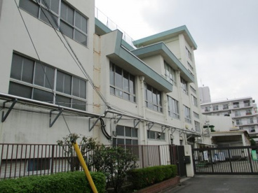 三鷹市立南浦小学校の画像1