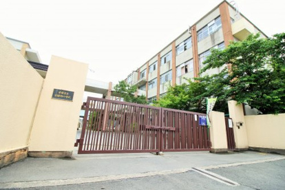 羽束師小学校の画像1