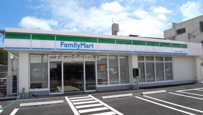 ファミリーマート高崎経済大店の画像1