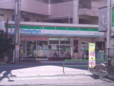 コンビニエンスストア ファミリーマート 高松二丁目店