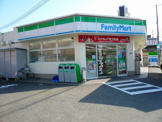 ファミリーマート西宮里中町店