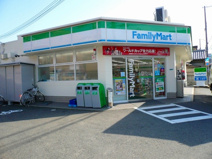 ファミリーマート西宮里中町店