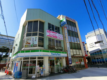 ファミリーマート阪神なるお駅前店