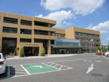 甲斐市役所の画像1