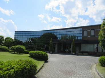 甲斐市立竜王図書館の画像1
