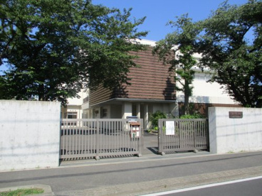 狛江市立狛江第二中学校の画像2