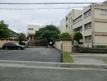越谷市立 富士中学校の画像1
