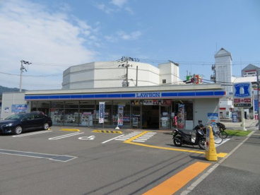 ローソン 川西多田桜木二丁目店の画像1