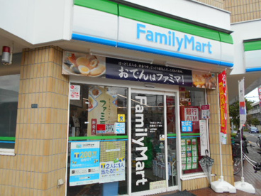  ファミリーマート武蔵境二丁目店の画像1