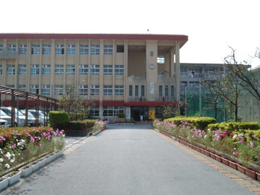 豊見城高校の画像1